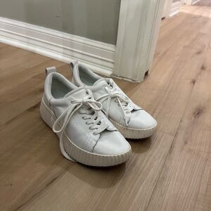 Dolce Vita White Minimalist Sneakers